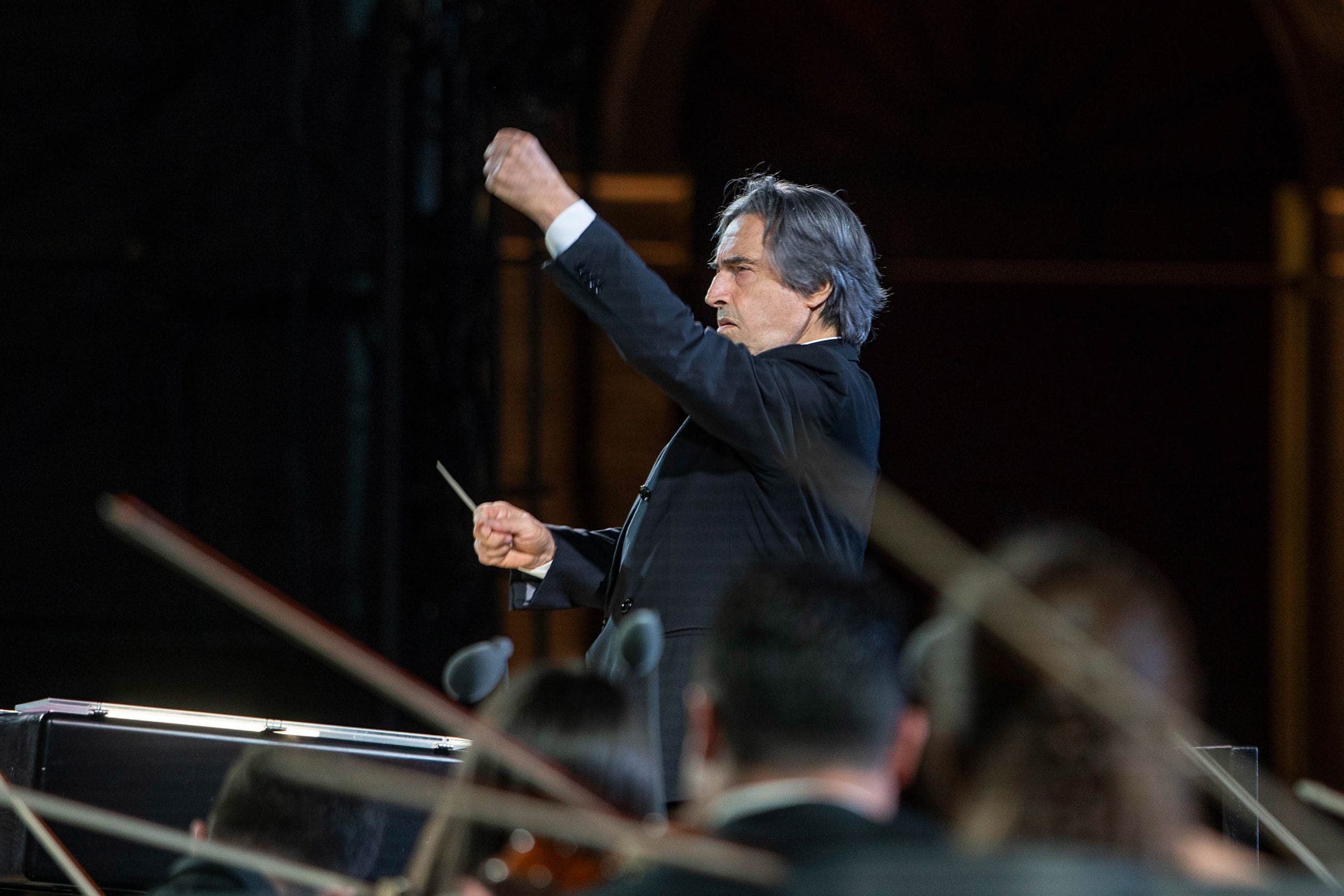 Riccardo Muti trionfa al Ravenna Festival con la Cherubini: un’ultima notte magica tra musica e passione
