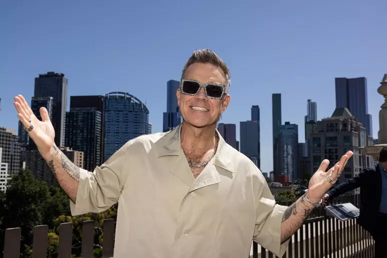 Robbie Williams fa registrare il tutto esaurito per l’unica data italiana: 28mila biglietti venduti per il concerto-evento a Trieste